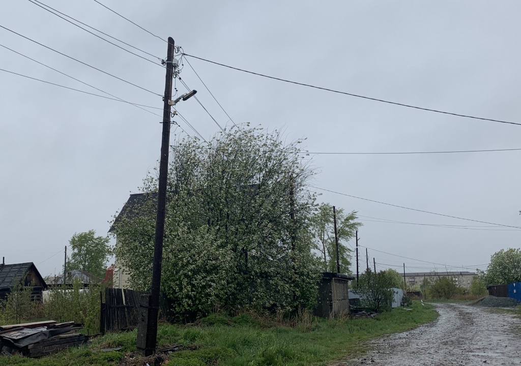 деревянная опора